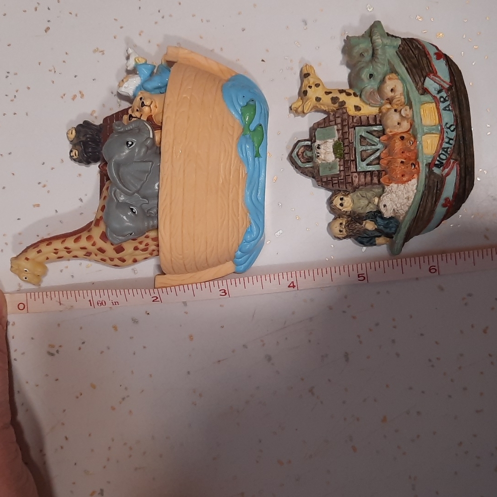 Noah's Ark Refrigerator Magnets set of 2 - Picture 6 of 6